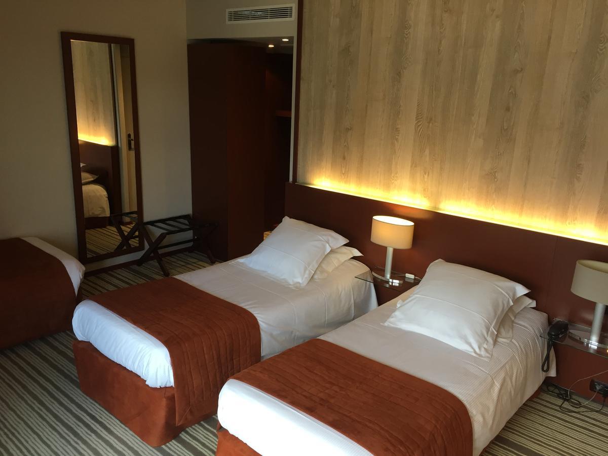 Hotel Du Casino แซ็ง-วาเลรี-อ็อง-คู ภายนอก รูปภาพ