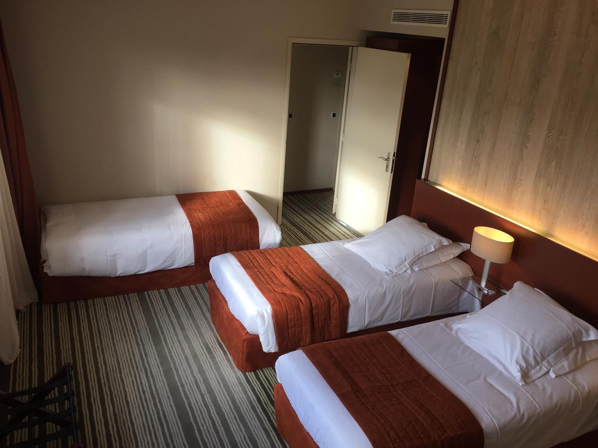 Hotel Du Casino แซ็ง-วาเลรี-อ็อง-คู ภายนอก รูปภาพ